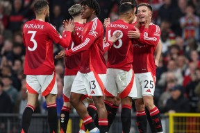 kaiyun sports -包含曼联迎欧篮联关键赛，冲刺阶段止住颓势，球迷炸锅，阵容厚度经受考验的词条