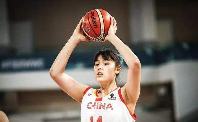 学校参加县田径运动会再创佳绩报道 