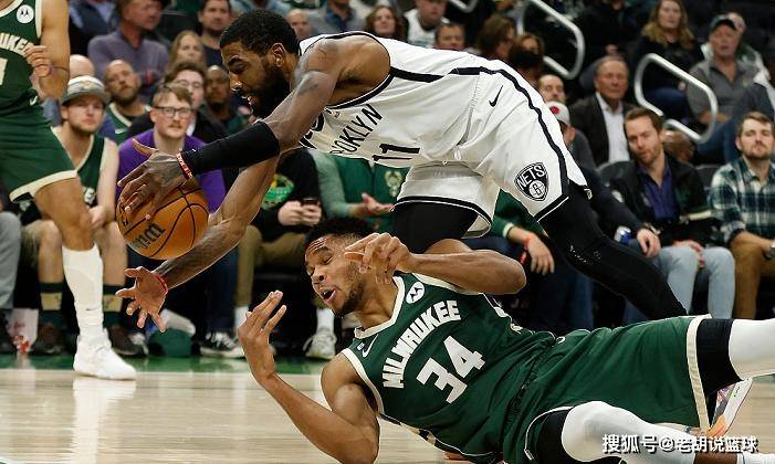 包含集结日突围战来临；密尔沃基雄鹿围绕足总杯回应争议；气氛紧张；球队文化再被提及的词条